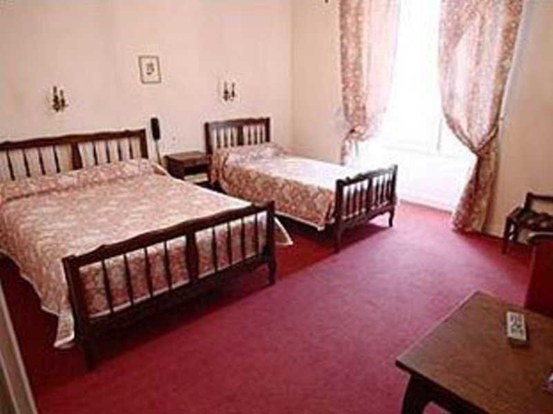 Hotel Des 3 Marchands Нант Екстериор снимка