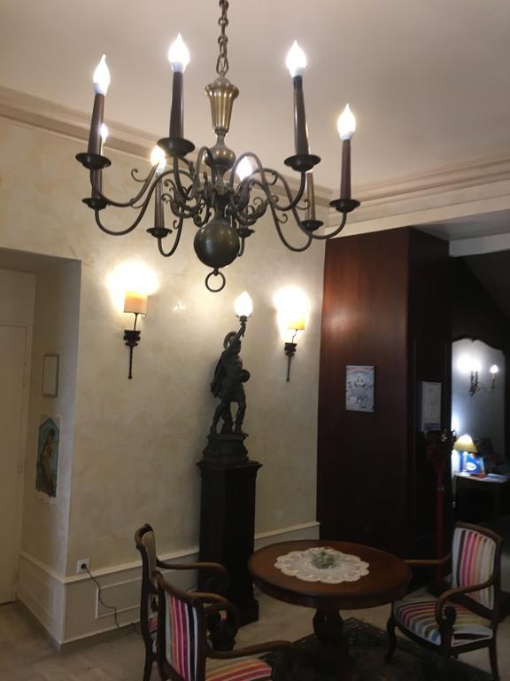 Hotel Des 3 Marchands Нант Екстериор снимка