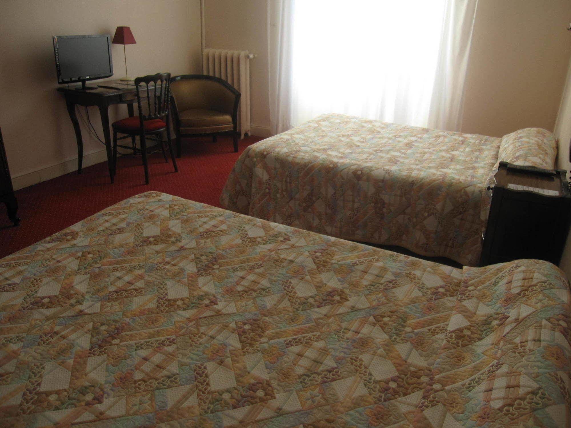 Hotel Des 3 Marchands Нант Екстериор снимка