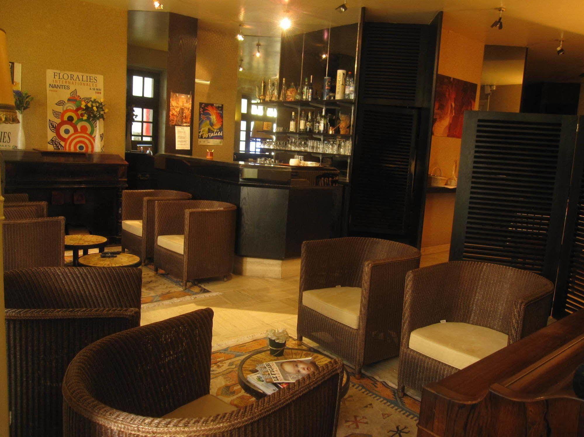 Hotel Des 3 Marchands Нант Екстериор снимка