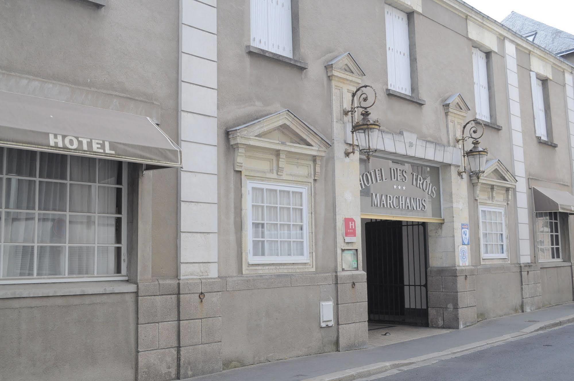 Hotel Des 3 Marchands Нант Екстериор снимка